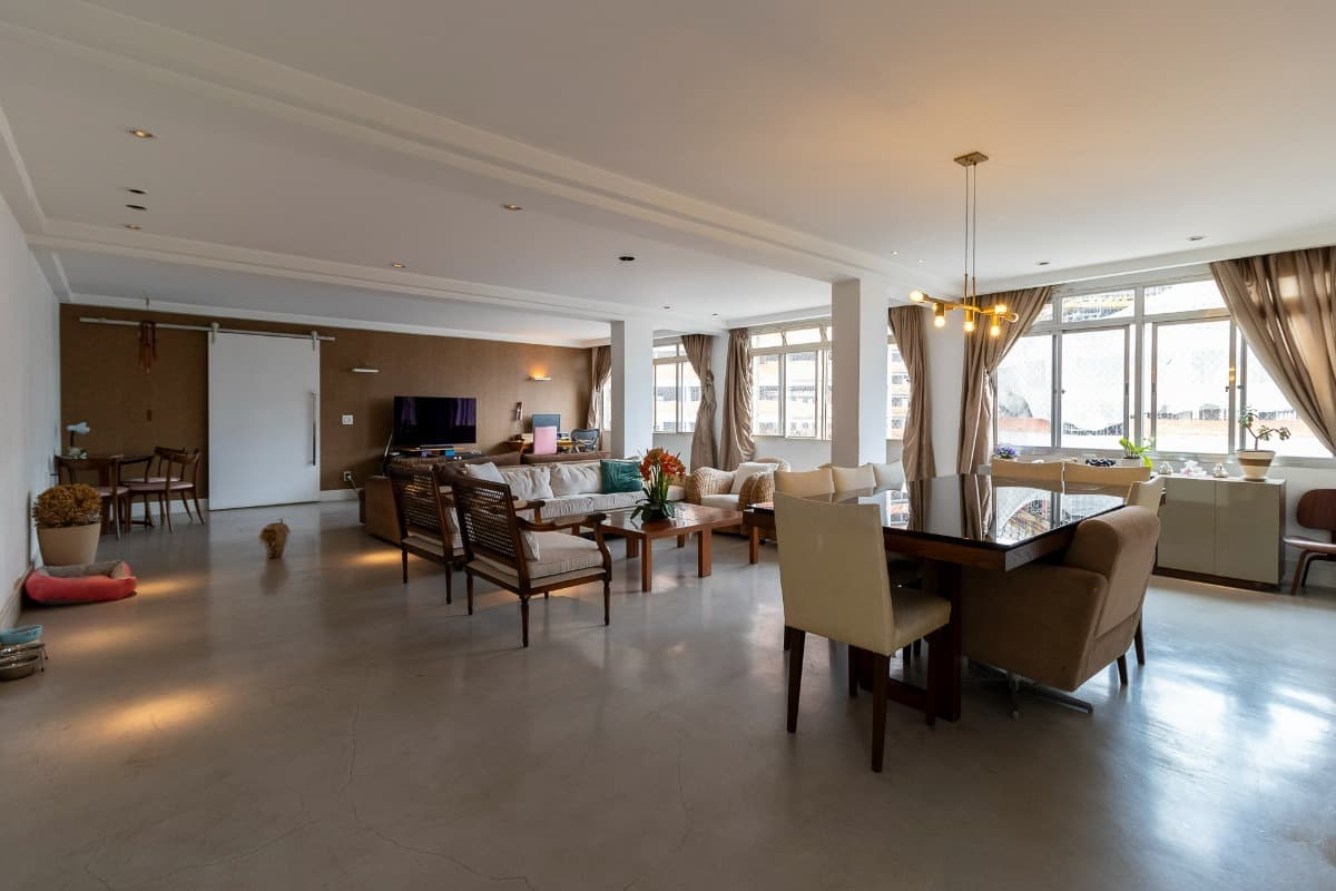 Apartamento à venda no bairro Vila Nova Conceição em São Paulo/SP