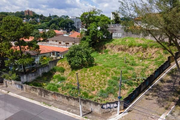 Terreno à venda no bairro Vila Albertina em São Paulo/SP