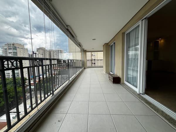 Apartamento à venda no bairro Vila Romana em São Paulo/SP