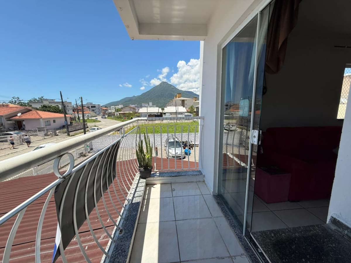 Apartamento à venda no bairro Barra do Aririú em Palhoça/SC