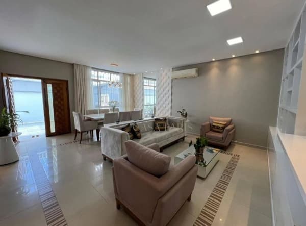 Casa à venda no bairro Canto do Forte em Praia Grande/SP