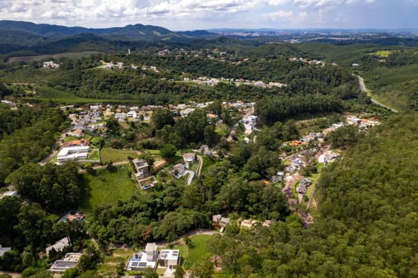 Terreno à venda no bairro Serra dos Lagos (Jordanésia) em Cajamar/SP