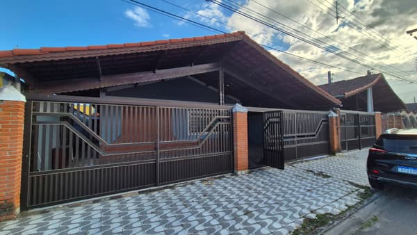 Casa à venda no bairro Caiçara em Praia Grande/SP