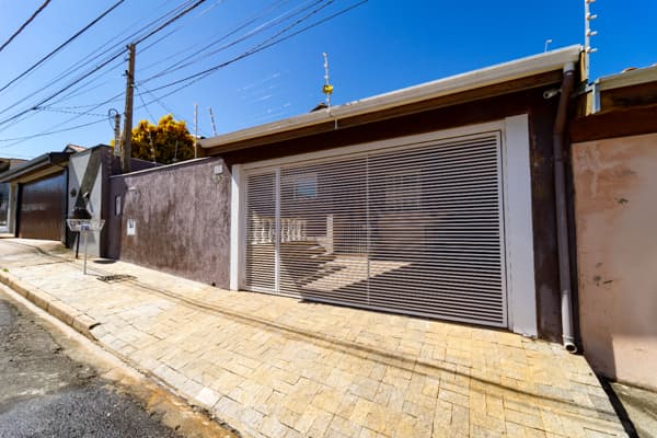 Casa à venda no bairro Parque Residencial Eloy Chaves em Jundiaí/SP