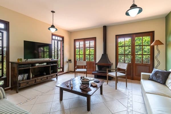 Casa à venda no bairro Jardim Indaiá em Embu das Artes/SP