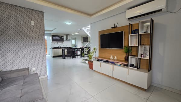 Casa à venda no bairro São João do Rio Vermelho em Florianópolis/SC
