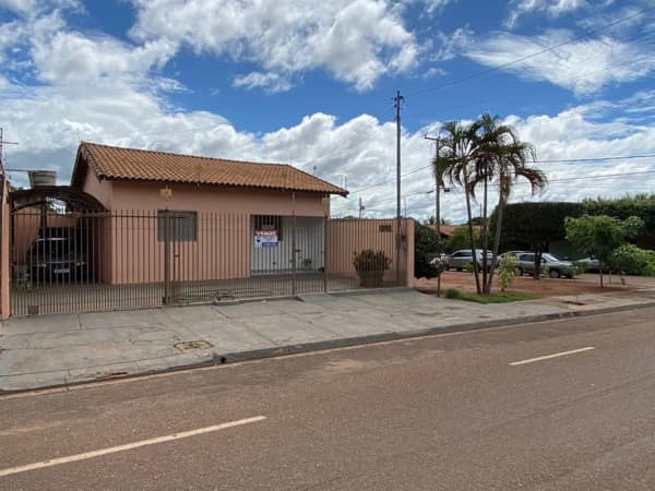 Casa à venda no bairro Loteamento Monte Líbano em Rondonópolis/MT