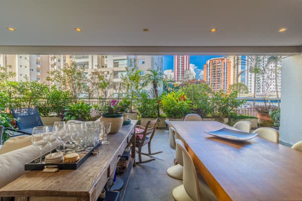 Apartamento à venda no bairro Vila Alexandria em São Paulo/SP
