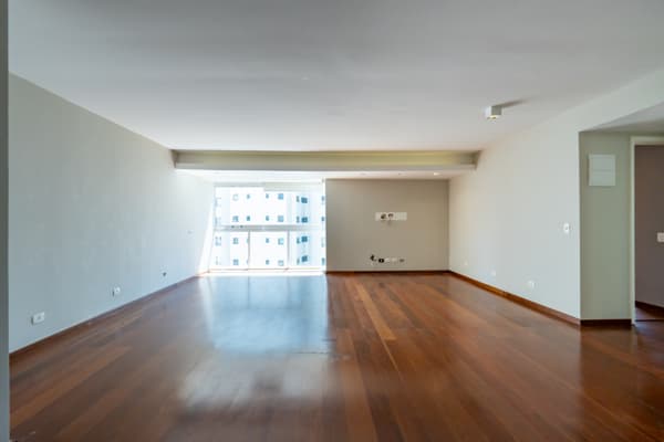 Apartamento à venda no bairro Vila Nova Conceição em São Paulo/SP