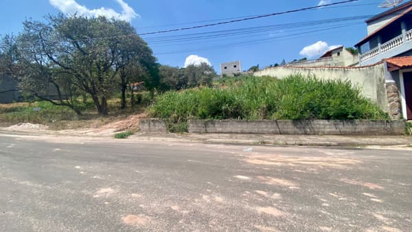 Terreno à venda no bairro Minas de Inhandjara em Itupeva/SP