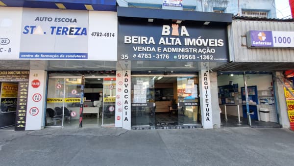Garagem à venda no bairro Jardim Santa Tereza em Embu das Artes/SP