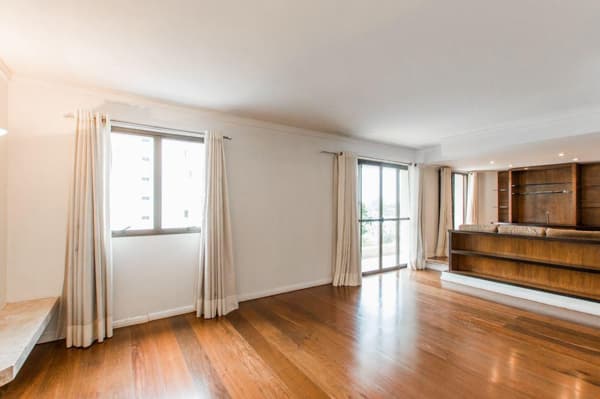 Apartamento à venda no bairro Campo Belo em São Paulo/SP