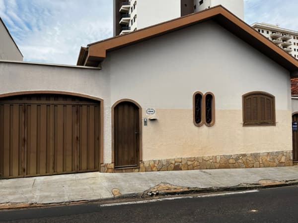 Casa à venda no bairro Vila Flores em Franca/SP