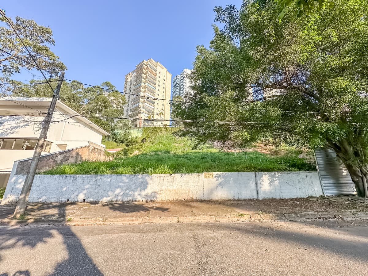Terreno à venda no bairro Paineiras do Morumbi em São Paulo/SP