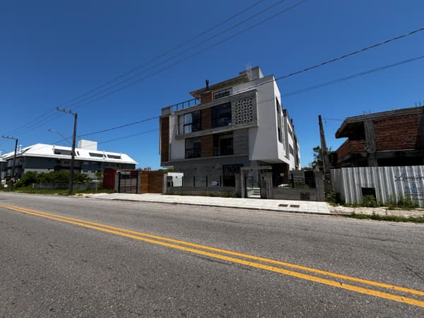 Apartamento à venda no bairro Ingleses do Rio Vermelho em Florianópolis/SC