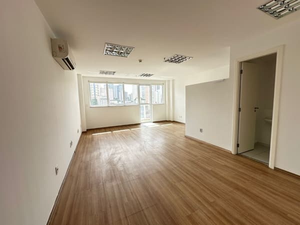 Sala comercial à venda no bairro Vila Andrade em São Paulo/SP