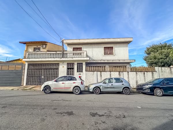 Sobrado à venda no bairro Jardim Regina em São Paulo/SP