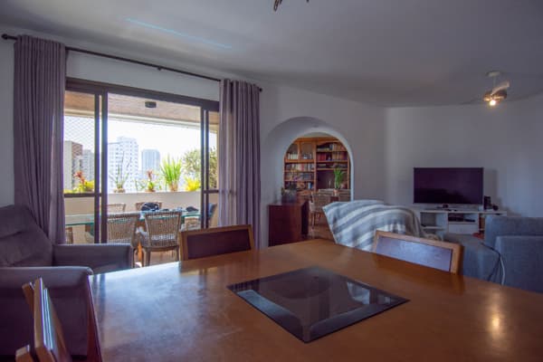 Apartamento à venda no bairro Campo Belo em São Paulo/SP