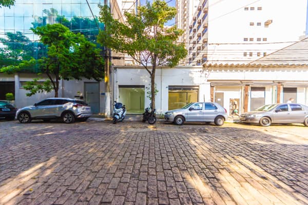 Ponto Comercial à venda no bairro Vila Cordeiro em São Paulo/SP