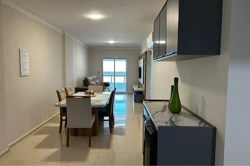 Apartamento à venda no bairro Maracanã em Praia Grande/SP