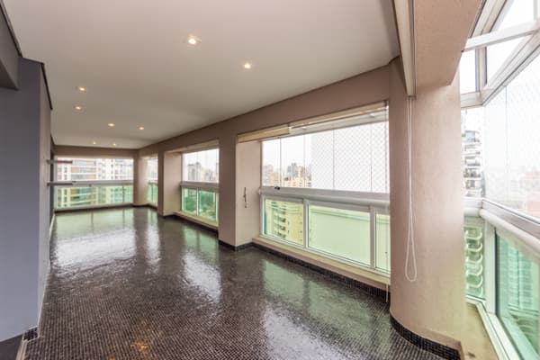 Apartamento à venda no bairro Vila Uberabinha em São Paulo/SP
