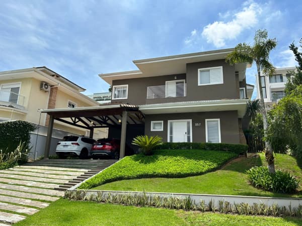 Casa à venda no bairro Golf Gardens em Carapicuíba/SP