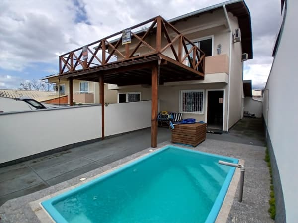 Sobrado à venda no bairro Bela Vista em Palhoça/SC