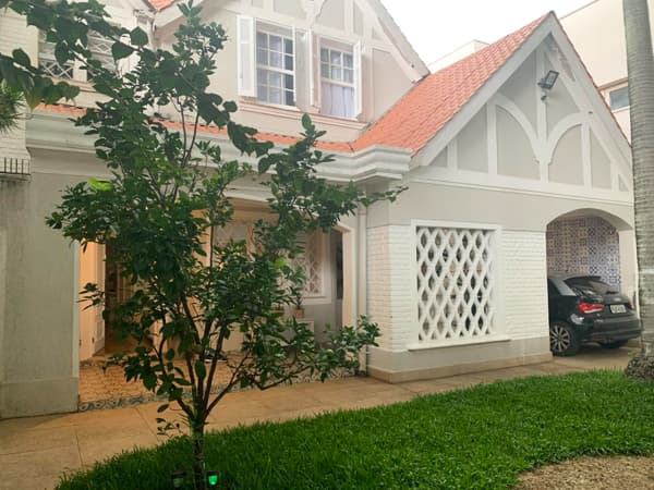 Casa à venda no bairro Jardim Paulista em São Paulo/SP