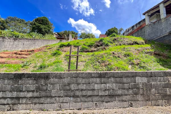 Terreno à venda no bairro Santa Luzia em Ribeirão Pires/SP