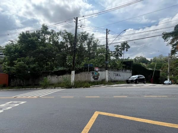 Terreno à venda no bairro Fazenda Morumbi em São Paulo/SP