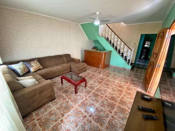Casa à venda no bairro Jardim Irajá em Ribeirão Preto/SP