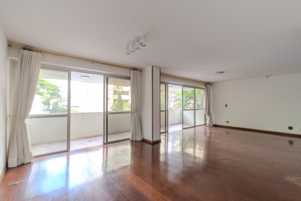Apartamento à venda no bairro Aclimação em São Paulo/SP