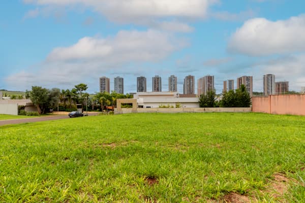 Terreno à venda no bairro Jardim Olhos D´Água I em Ribeirão Preto/SP