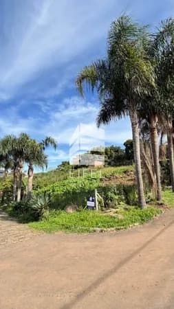 Terreno de Meio - Excelente localização