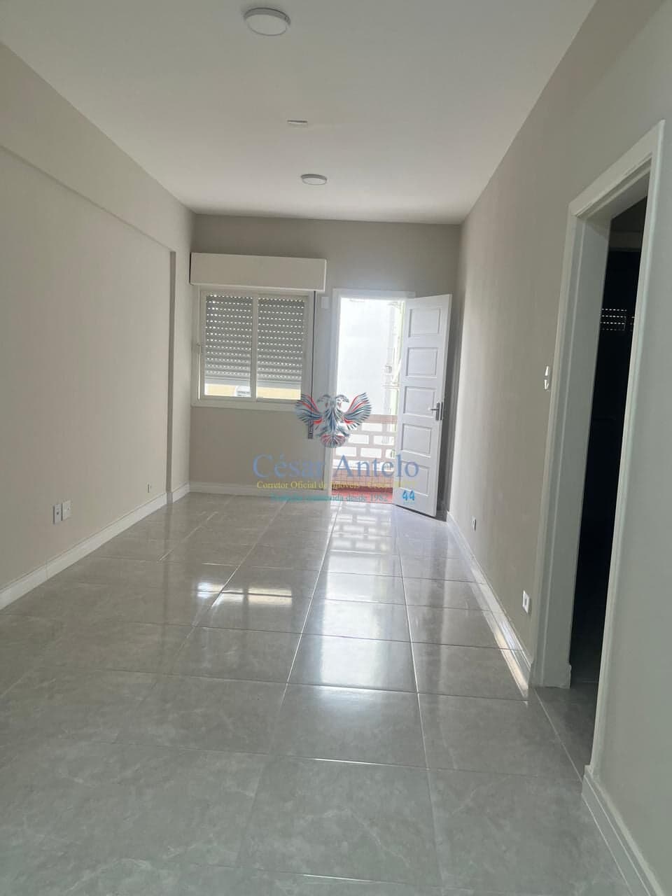Apartamento em Boqueirão, Santos/SP