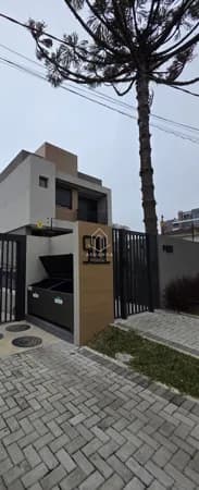 Casa em Condomínio - Garagem Subsolo - 3 Vagas - 178m²