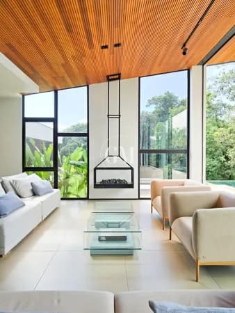 Casa Térrea de Alto Padrão à Venda no Fazenda Serra Azul 2 | Porteira Fechada | Vista para a Natureza