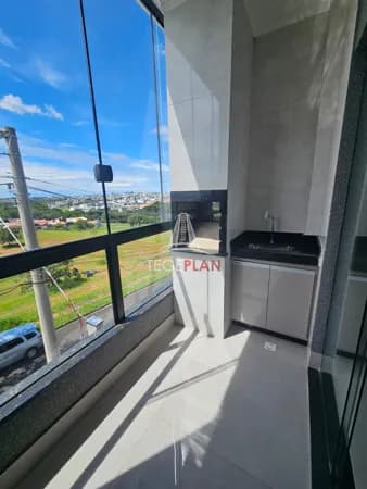 APARTAMENTO SUPERIOR - PRIMO MENEGHETTI