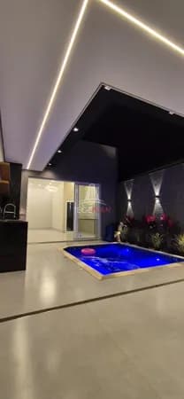 Casa Térrea com 3 dormitórios Garagem 2 carros, piscina, aquecimento solar