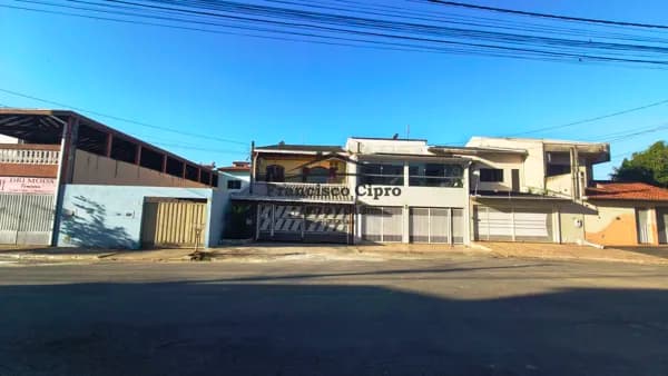 Sobrado em Aparecida - Santa Terezinha