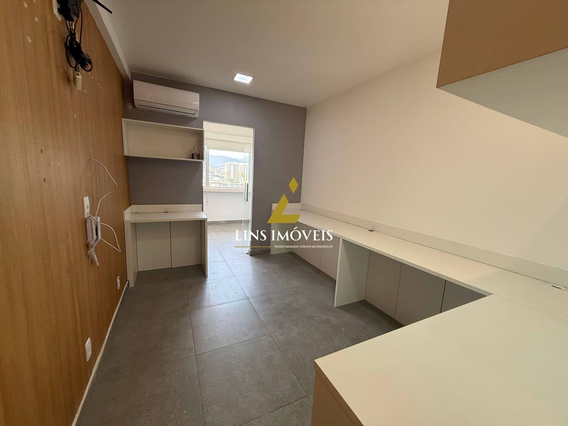🏢 Sala Comercial no DHC Office com Vaga, Planejados e Ar-Condicionado | R$ 80 Mil