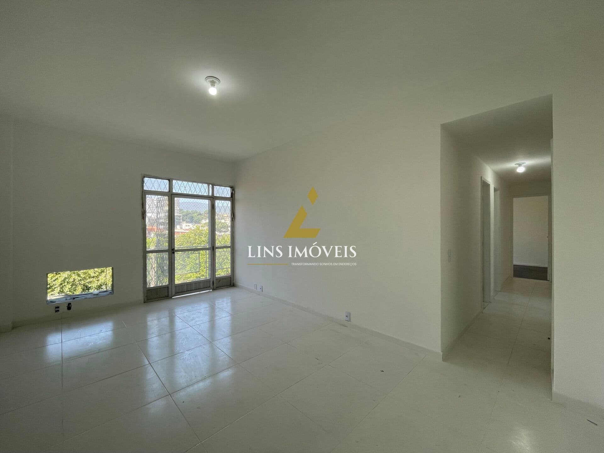 Apartamento à venda, 90m2, R$ 315.000,00, 3 quartos com suíte, 3 banheiros, dependência, elevador e vaga de garagem, Méier, RJ
