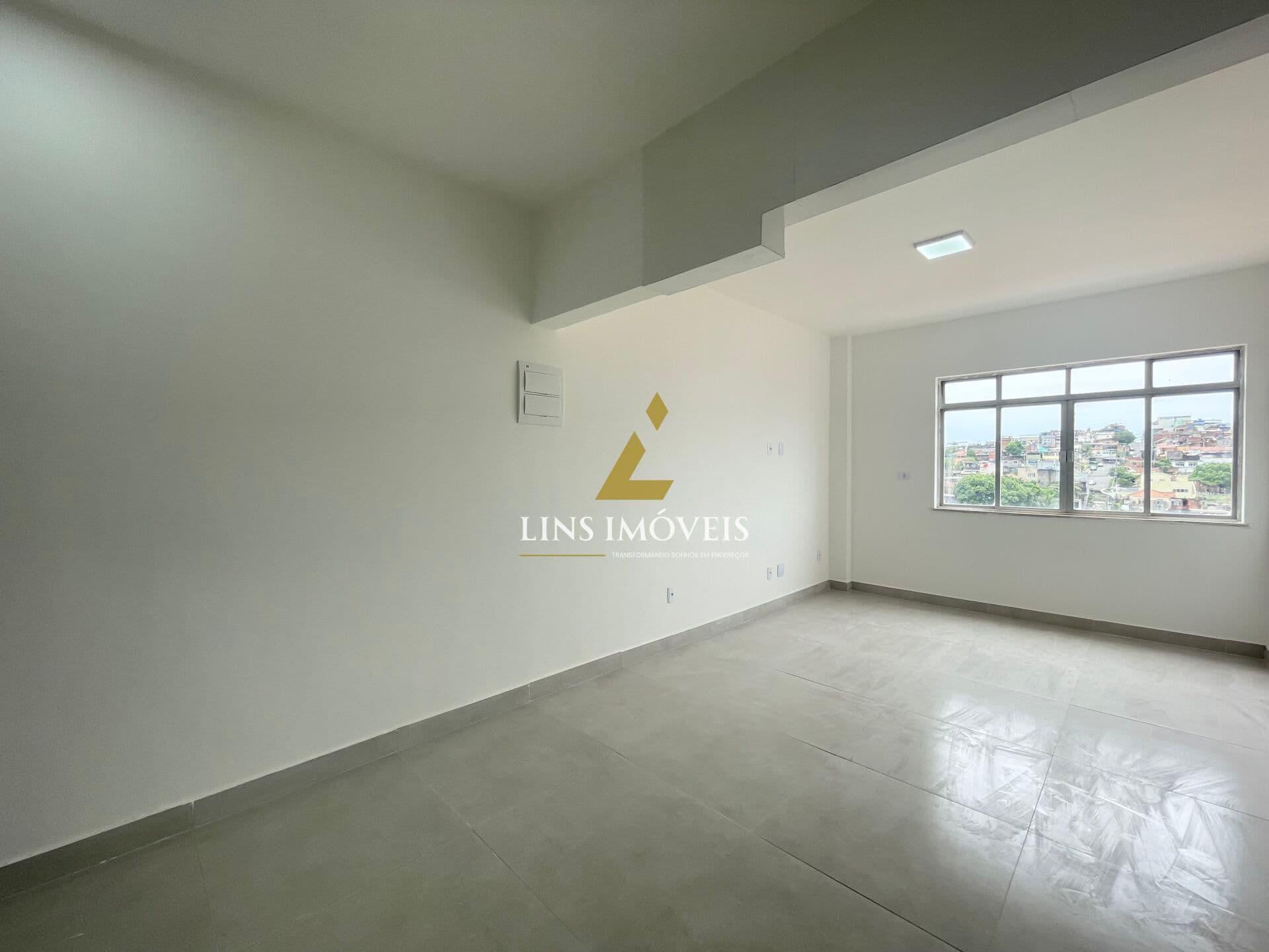 Apartamento à venda, Rua Braulio Muniz, 60 m², vaga de garagem, sol da manhã, R$ 240.000, Abolição, Rio de Janeiro, RJ.