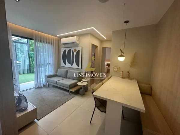 Seu Novo Lar com Conforto e Elegância: Apartamento de 2 Quartos com Suíte no Living Vista Parque