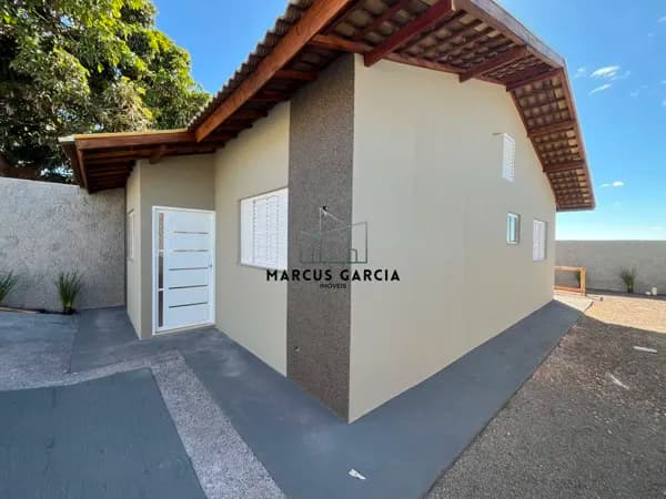 Casa à Venda no Conjunto Vivi Xavier em Londrina/PR | Nova | Terreno de 200m² | Não Geminada
