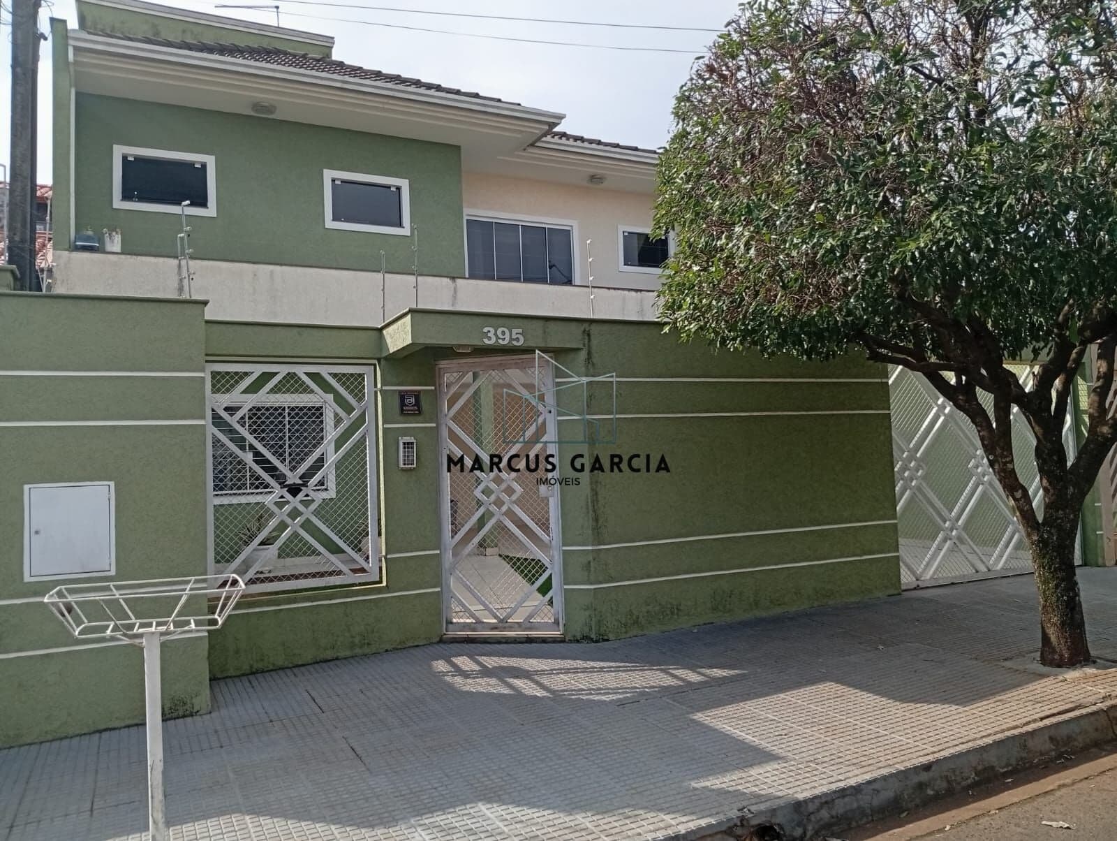 CASA/SOBRADO À VENDA NA JARDIM FUJIWARA – REGIÃO LESTE DE LONDRINA/PR | 4 QUARTOS, SUÍTE, PISCINA E HIDROMASSAGEM