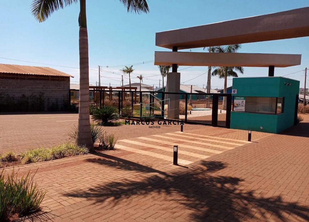 Casa á venda, Recém-Reformada à Venda no Condomínio Residencial Viva Londrina, com Piscina na Zona Norte de Londrina/PR