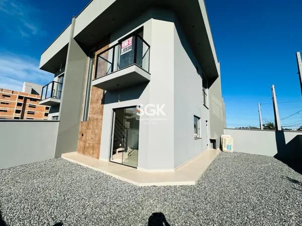 Sobrado Geminado de Esquina com 2 Suítes à Venda no Vila Nova, Joinville