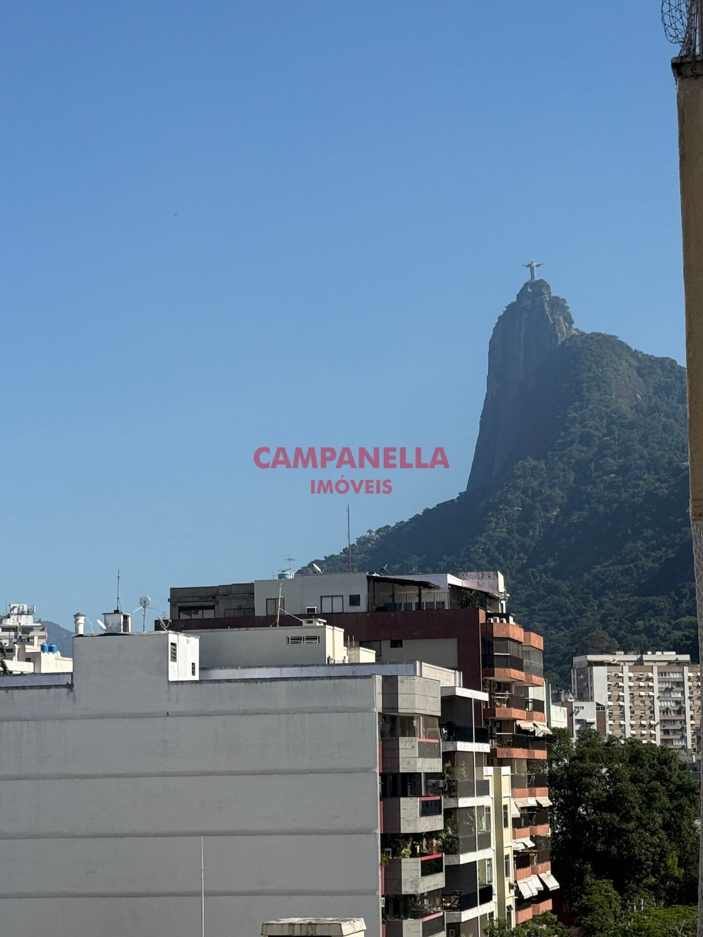 Apartamento 02 quartos, dependências, Botafogo RJ