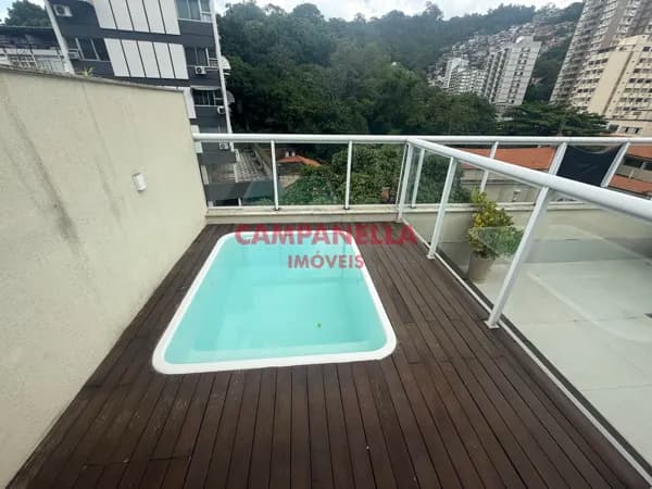 Cobertura Duplex, 03 quartos, suíte, 2 vagas, terraço com piscina.
